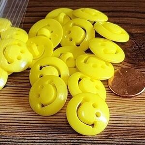 50pcs Smile Face Buttons yellow acrylic shank‎
